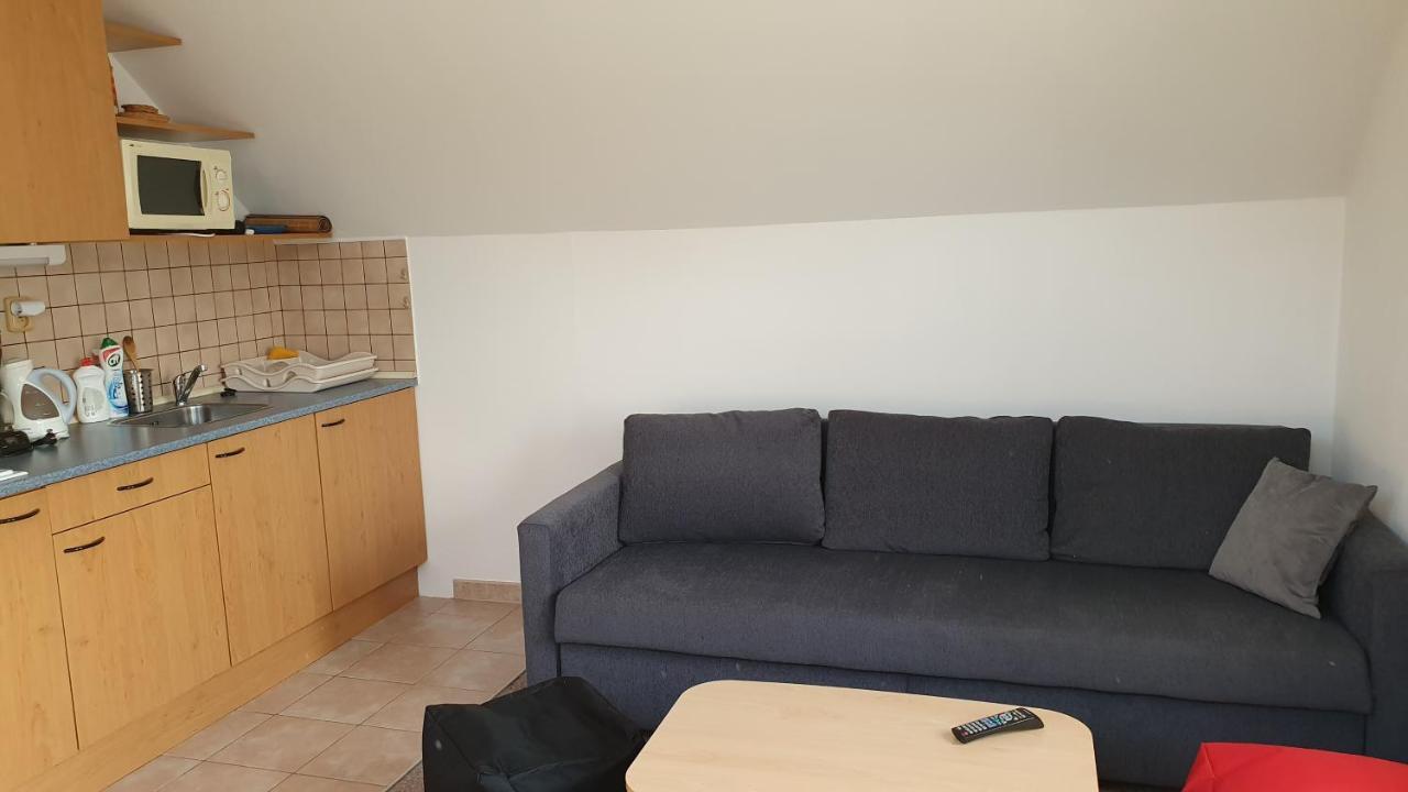 Apartmany Eddy โรกีนีซ นัด ยีเซอโร ภายนอก รูปภาพ