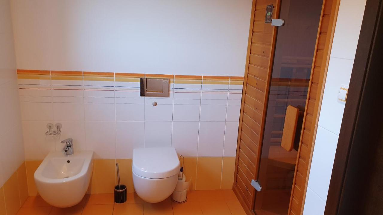 Apartmany Eddy โรกีนีซ นัด ยีเซอโร ภายนอก รูปภาพ