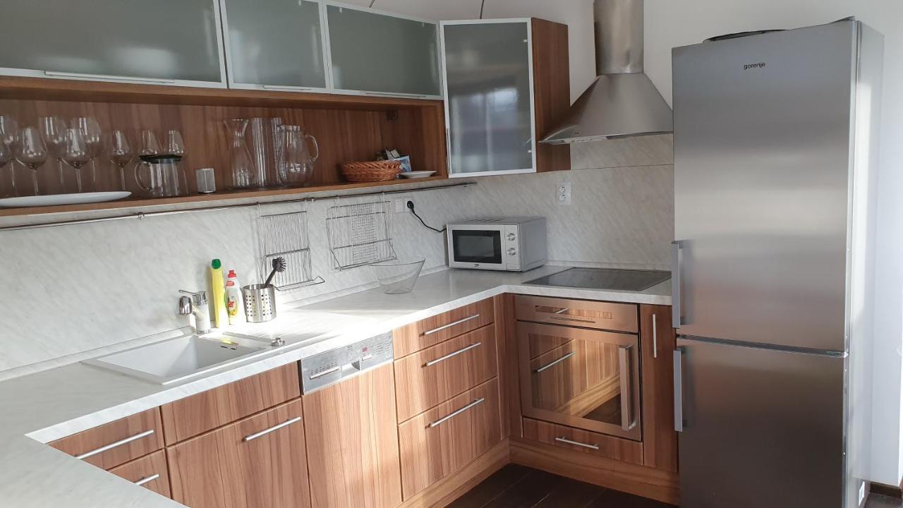 Apartmany Eddy โรกีนีซ นัด ยีเซอโร ภายนอก รูปภาพ